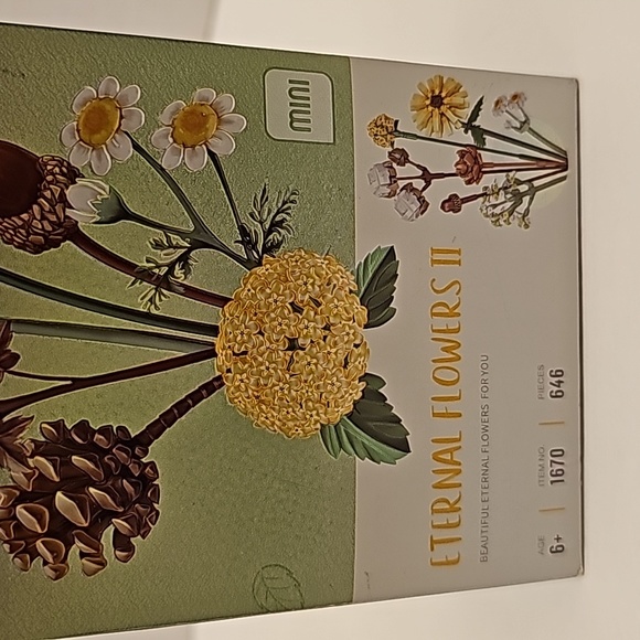 LOZ Mini Block Eternal Flowers II White Boquet (1670) - Picture 5 of 5